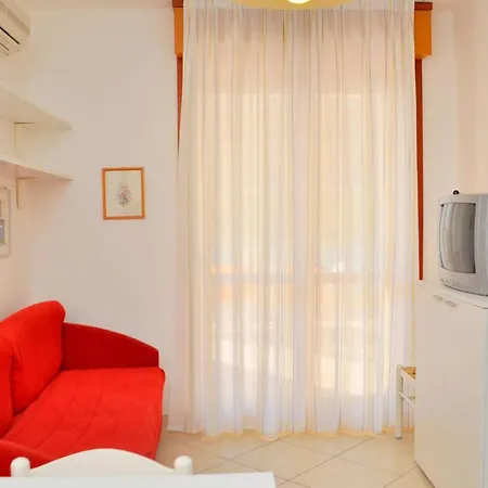 Lovely Flat With Shared Pool - Beahost Апартаменты Бибионе